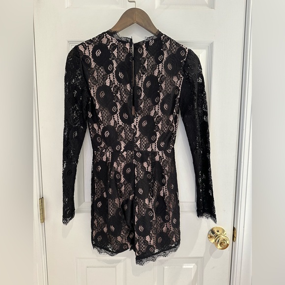 Francesca’s Black Lace Long Sleeve Romper - Size XS - Picture 5 of 5